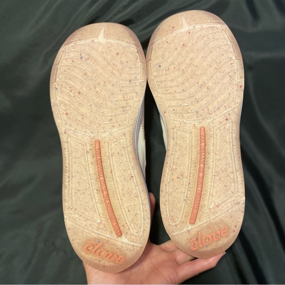 Limited Edition Clove Nurse Clara Shoes Women’s Size 9 OR Men’s size 7.5 - Picture 3 of 8